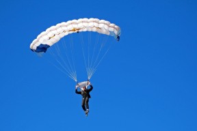 欧冠小组赛：本菲卡两回合打出8比0恐怖净胜球 葡超双鹰气势如虹